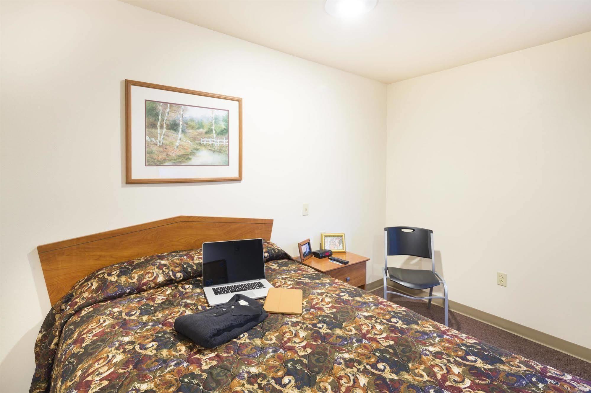 Extended Stay America Select Suites - Wichita - South エクステリア 写真